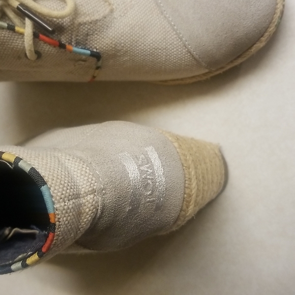 Toms Booties size 6 - Picture 2 of 8